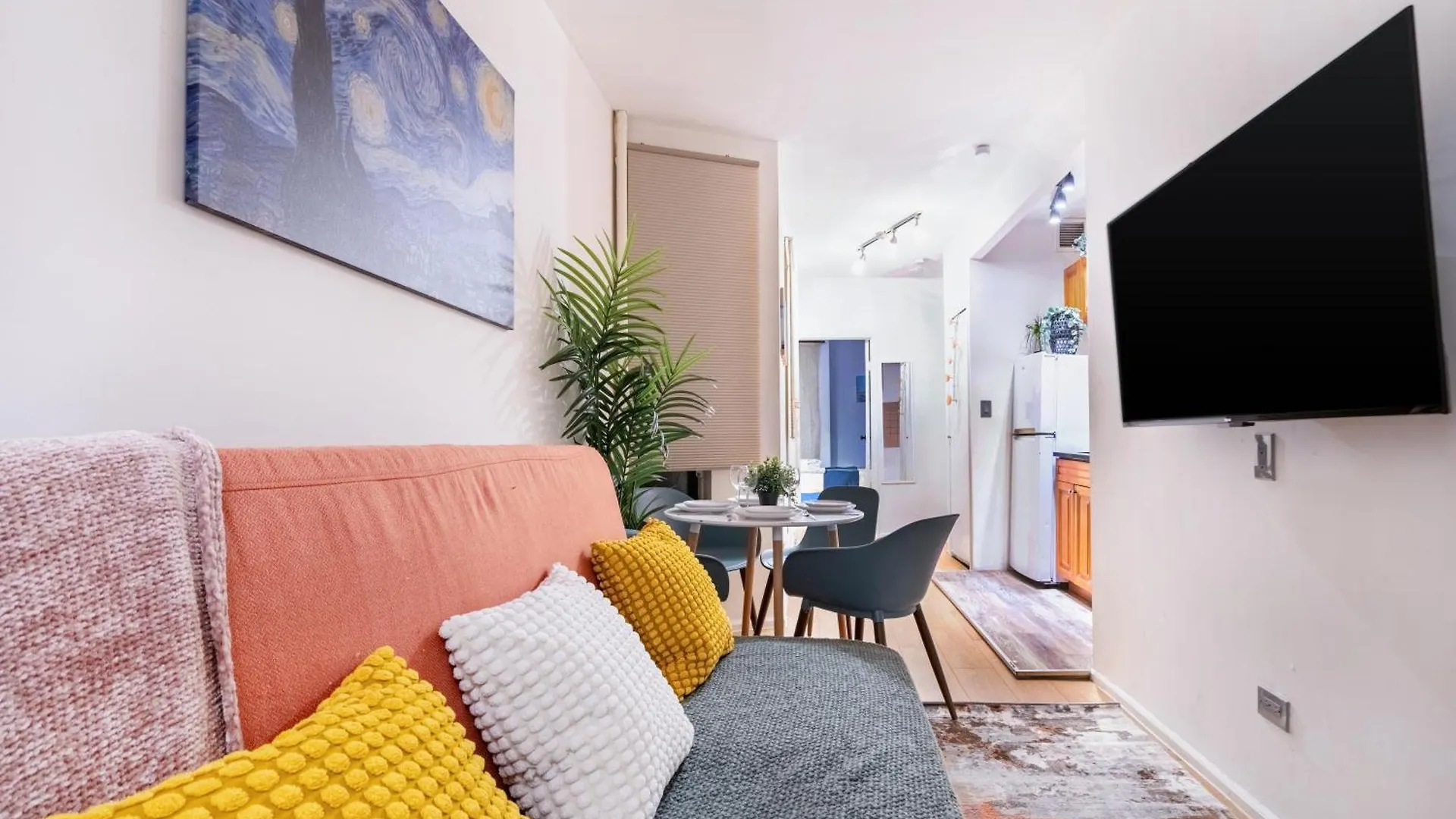 Apartment 2 Bedroom Paradise In Hells Kitchen Manhattan New York