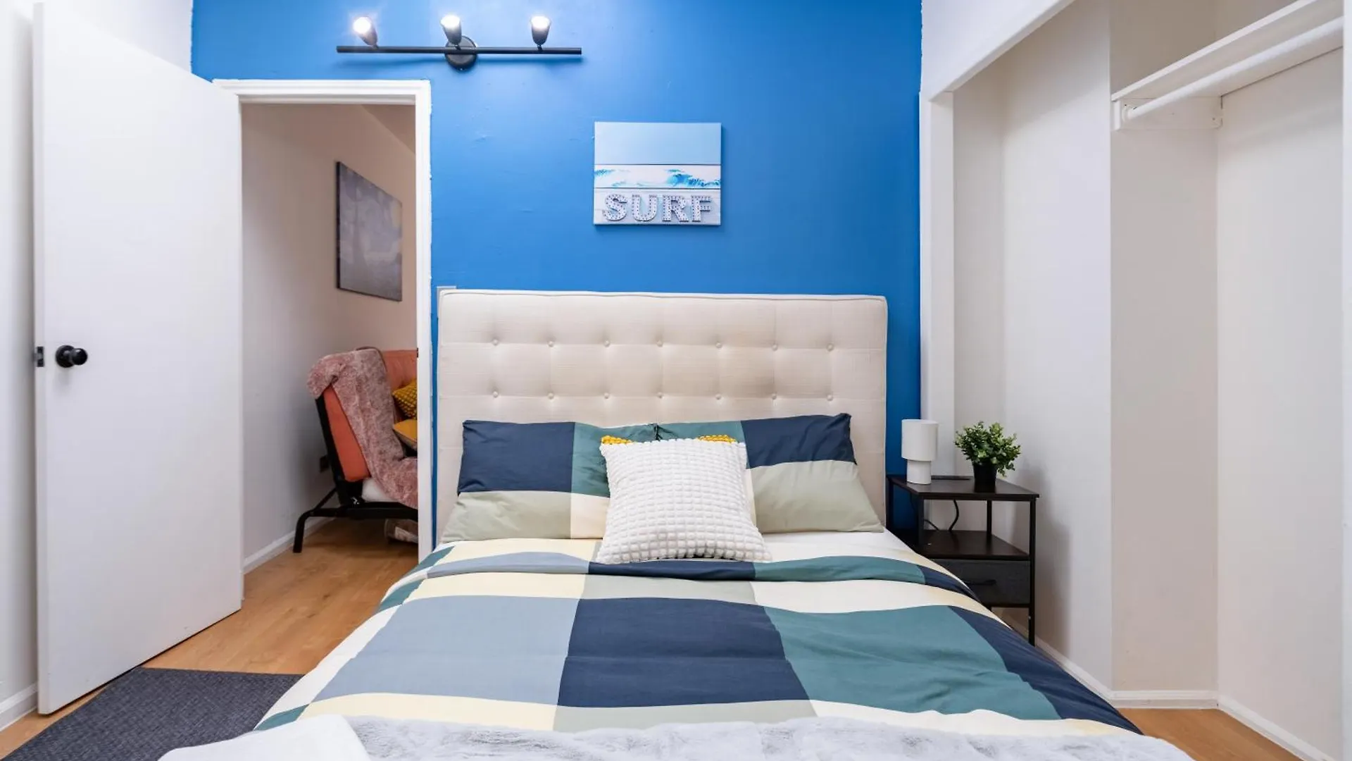 2 Bedroom Paradise In Hells Kitchen Manhattan New York