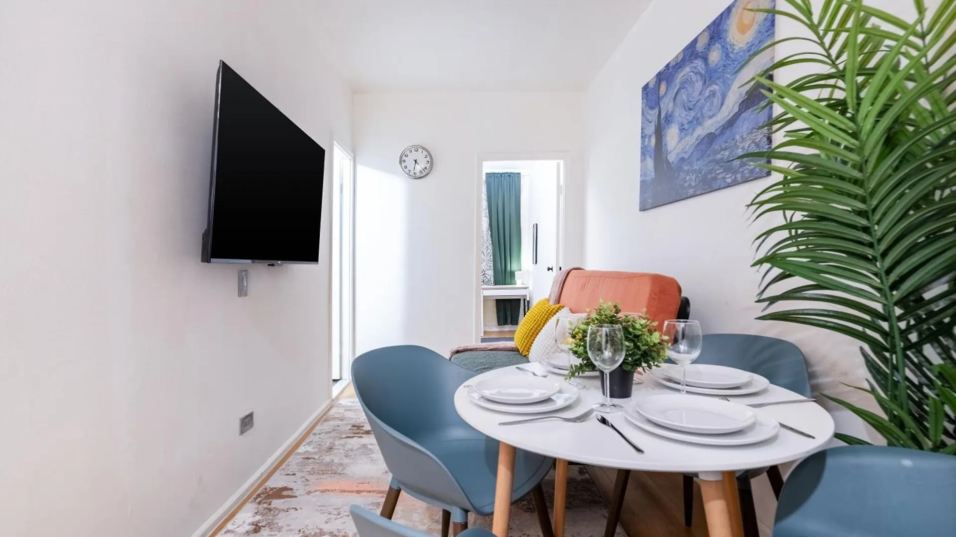 2 Bedroom Paradise In Hells Kitchen Manhattan New York Apartment