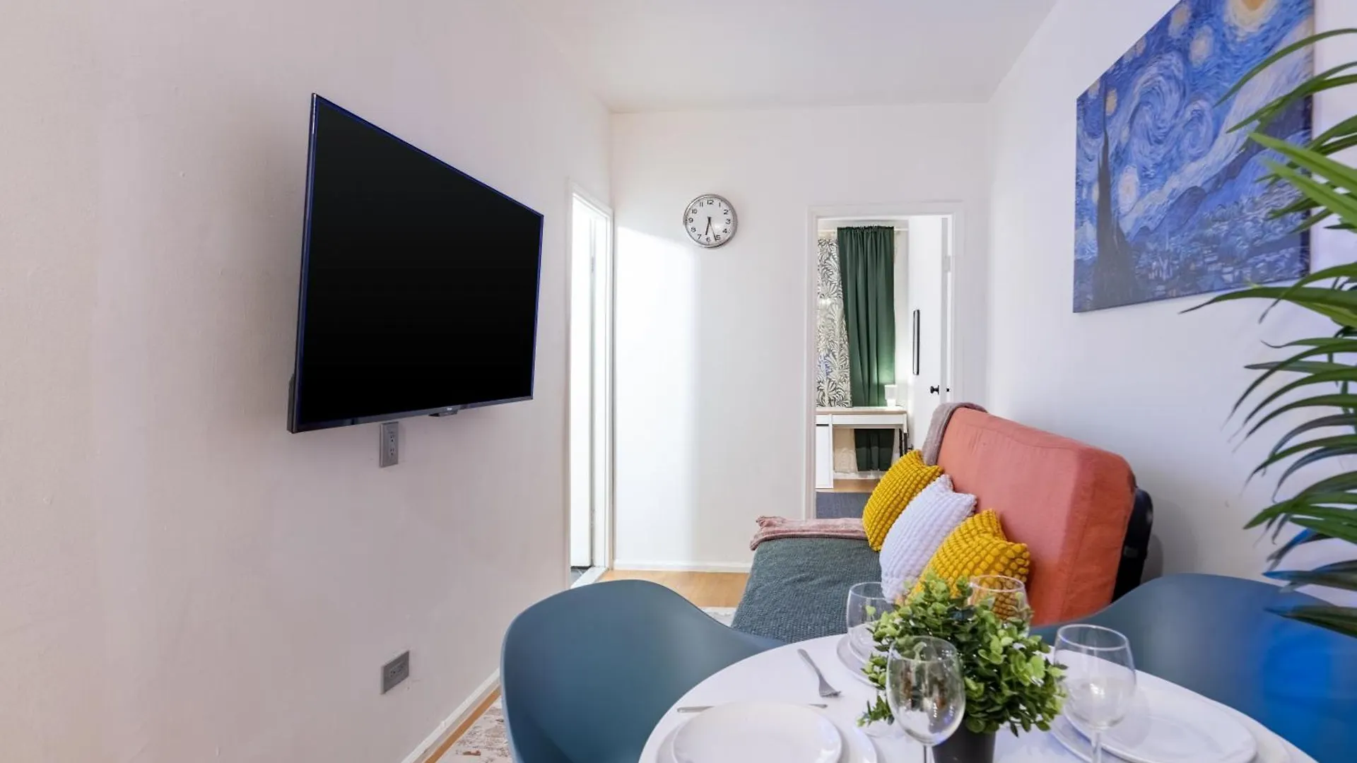 2 Bedroom Paradise In Hells Kitchen Manhattan New York 0*,
